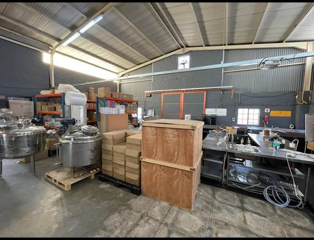 INDUSTRIAL PROPERTY TO RENT IN HENNOPSPARK